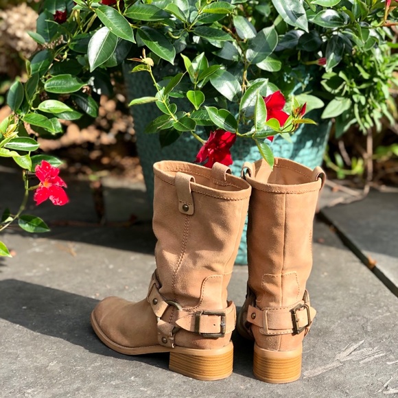 Jessica Simpson Tan Suede Boots - Picture 2 of 13